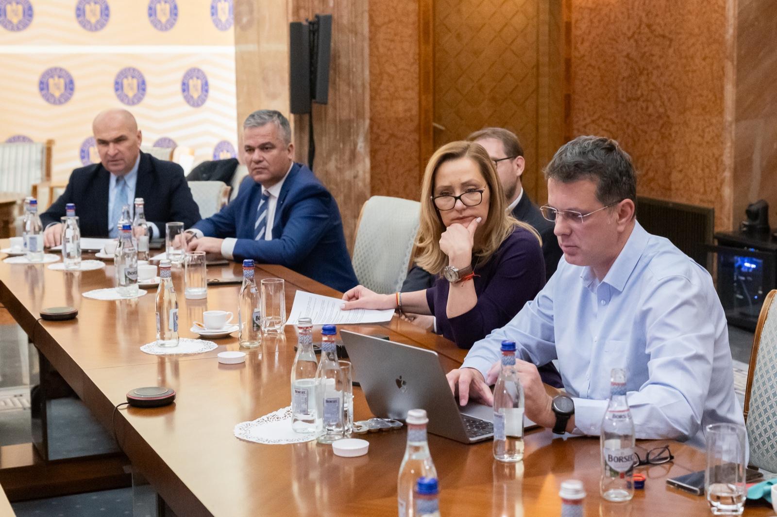 Toate partidele pro-europene intră la guvernare