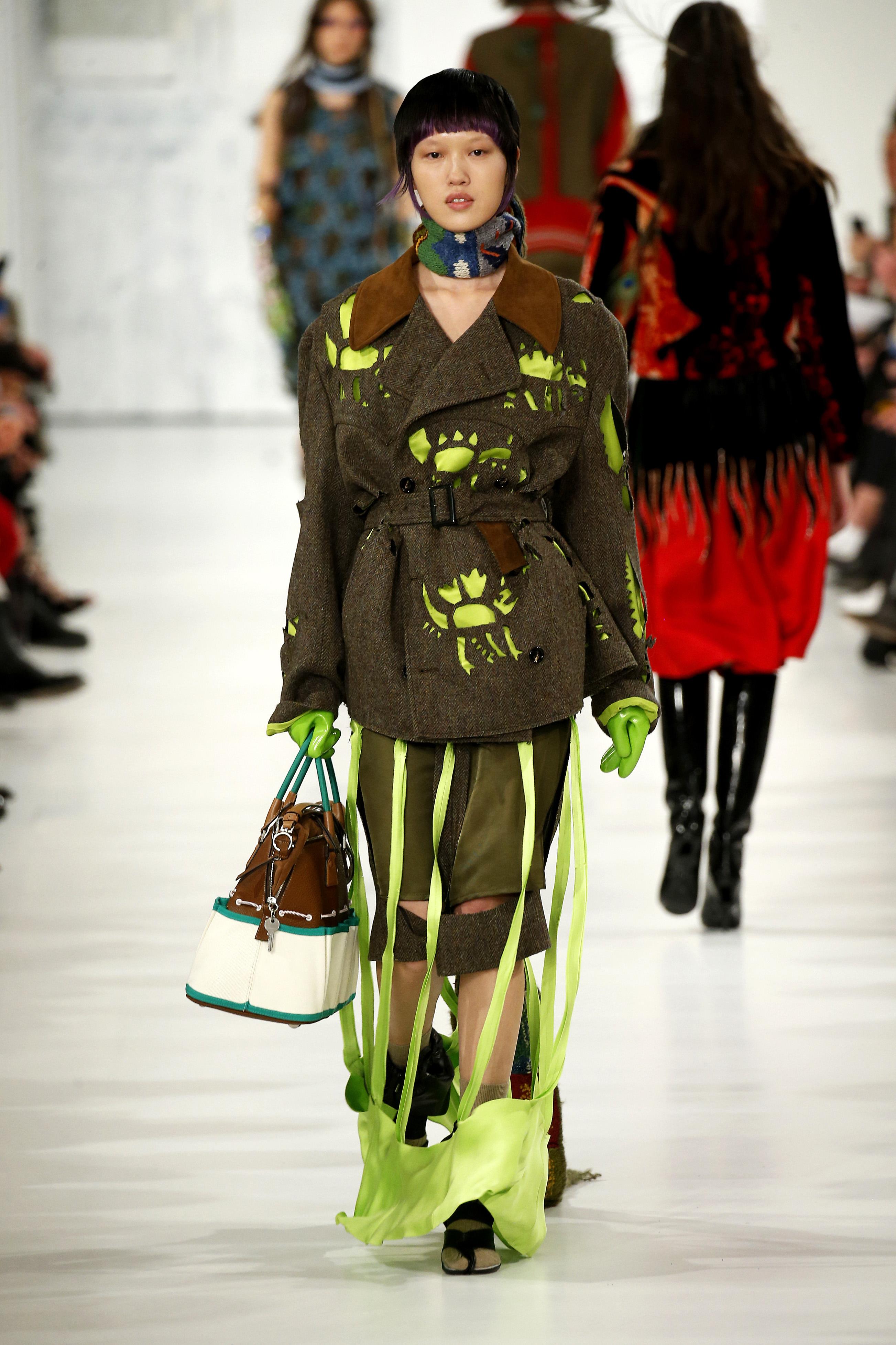 John Galliano a anunţat că părăseşte casa de modă Margiela după zece ani