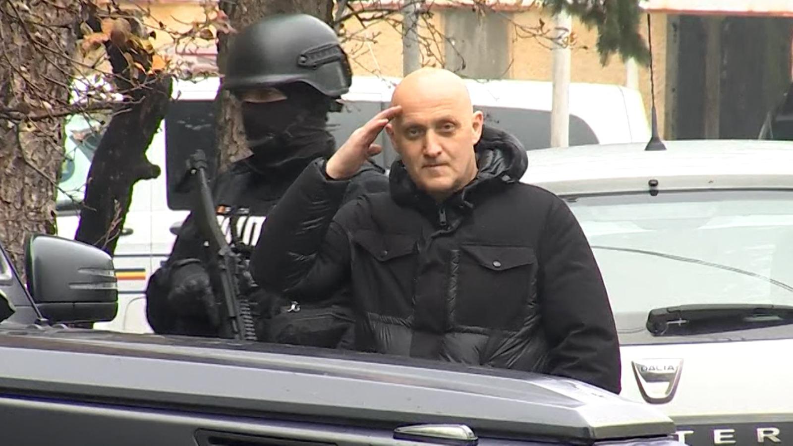 STENOGRAME. Călin Georgescu, Horaţiu Potra şi legionarul Sechila au vrut să dezlănţuie haosul în Bucureşti. "Mers peste ei şi dat foc"