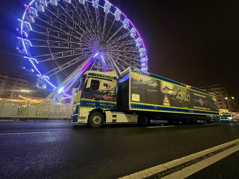 Pentru ca va fi folosit TIR-ul Poliţiei Române, zărit pe străzile din Capitală. Noua achiziţie MAI a devenit virală