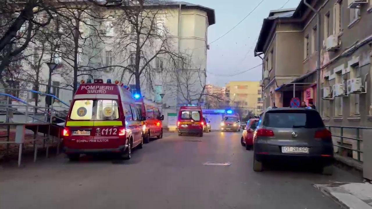 Incendiu la Spitalul Colentina din Capitală, după ce un boiler a luat foc. 8 pacienţi au fost evacuaţi