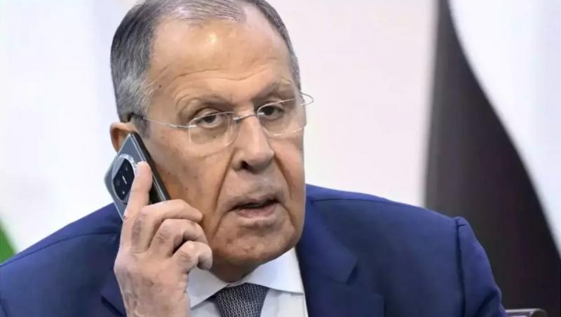 Lavrov susţine că Franţa "a încercat un dialog" privind pacea în Ucraina, dar fără a implica Kievul în negocieri. Reacţia Rusiei