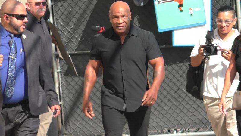 Mike Tyson, dat în judecată pentru 1,2 milioane de lire, după meciul cu Jake Paul. Ce acuzaţii i se aduc