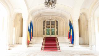 Peste jumătate dintre români preferă un candidat independent la Preşedinţie. Doar 31% vor o femeie la Cotroceni - sondaj INSCOP