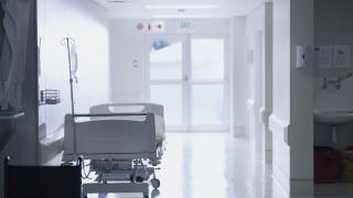 O femeie cu infarct, trimisă acasă de la spital şi sfătuită să ia un nurofen. Medicii i-au spus că are o simplă răceală. Reacţia ministrului Rafila