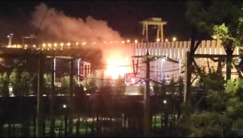 Incendiu puternic la Hidrocentrala Porțile de Fier 1. Flăcările au cuprins un transformator electric