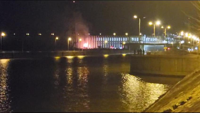 Incendiu puternic la Hidrocentrala Porțile de Fier 1. Flăcările au cuprins un transformator electric