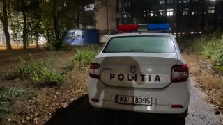Tânără de 20 de ani, găsită moartă în faţa unui bloc din Cluj-Napoca. Fata s-ar fi prăbuşit, azi noapte, de la înălţime
