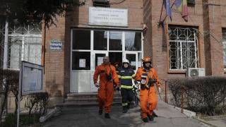 Incident la Colegiul Dimitrie Leonida din Capitală. 25 elevi, la spital după ce un coleg a folosit spray lacrimogen în liceu