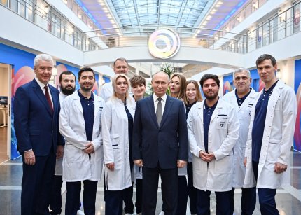 Vladimir Putin spune că Rusia e foarte aproape de a crea vaccinul împotriva cancerului: "În curând, vor fi folosite eficient ca metode de terapie individuală"