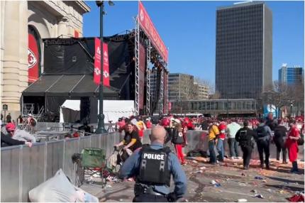 Atac armat în Kansas, la parada campionilor Super Bowl. Mai multe persoane au fost rănite