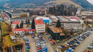 O fabrică din România angajează de urgenţă aproape 100 de persoane. Producţia urmează să crească cu 50%