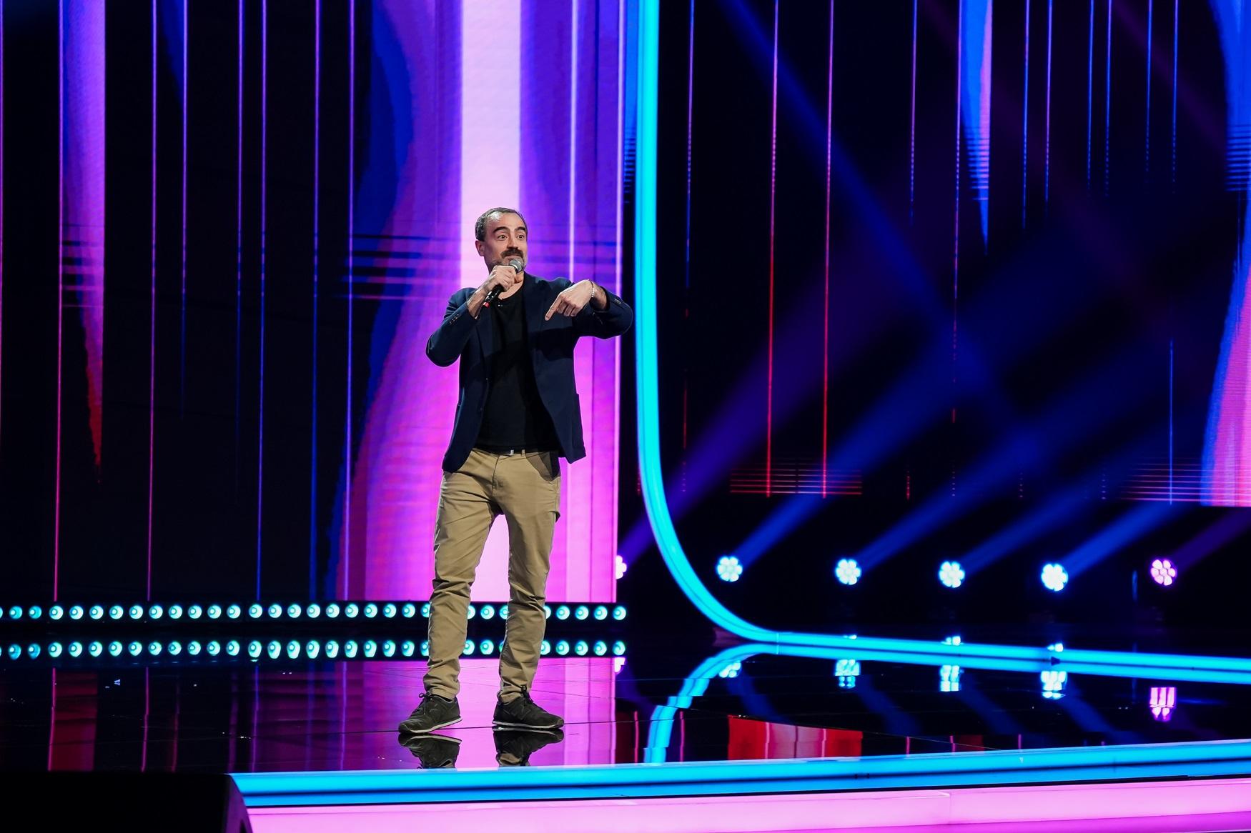 Concurent din Peru, moment senzațional de stand-up comedy pe scena iUmor. Cheloo, impresionat: "E primul om care trebuie să ajungă în finală!"