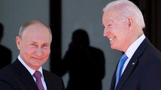 "Nenorocit nebun". Biden l-a atacat dur pe Putin și a promis sancţiuni majore împotriva Rusiei, după moartea lui Navalnîi