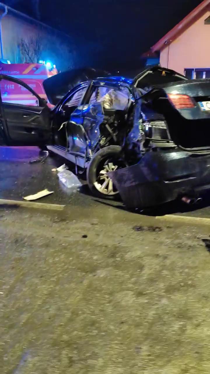 Un tânăr de 25 de ani rupt de beat a provocat accidentul grav din Floreşti cu 4 victime. Un bebeluş care nu se afla în scaun special a fost rănit