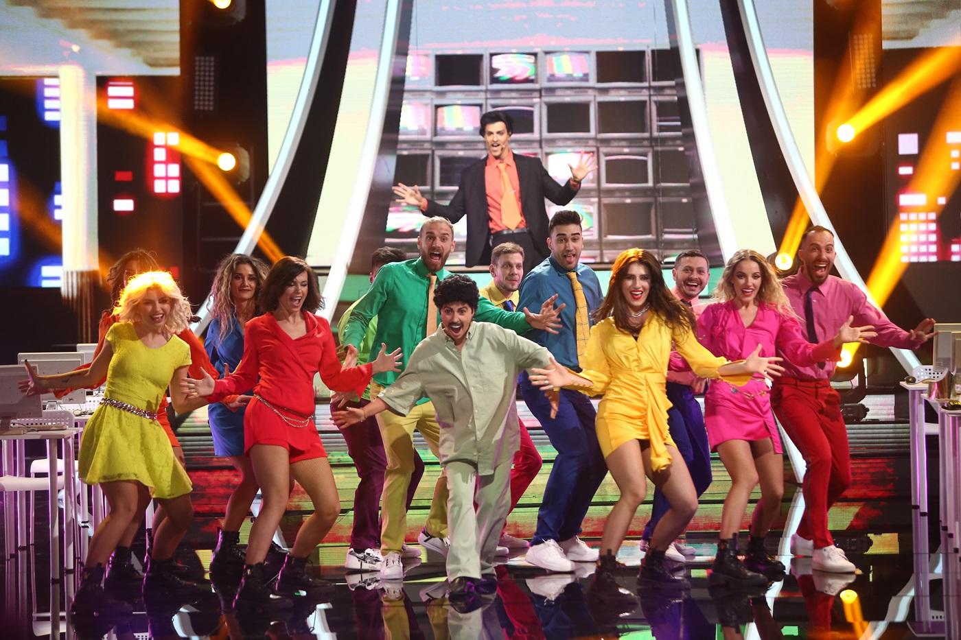 Jo şi Liviu aduc Bollywood-ul pe scena Te cunosc de undeva! Crina Mardare: "Liviu cântă mai bine decât originalul!"