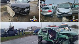 Un şofer s-a înfipt în maşina unui tânăr în Răzvad, Dâmbovița. Din cei cinci răniţi, doi sunt copii