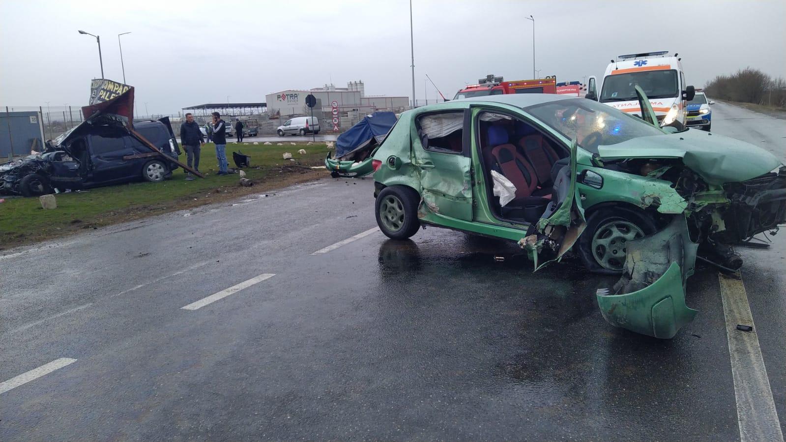 Accident cu 5 răniţi în Dâmboviţa