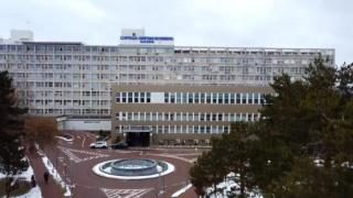 Despăgubire-record: Spitalul Județean Suceava, obligat să achite daune morale de 800.000 de euro, după ce un bebeluș a murit în urma contractării a trei bacterii