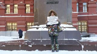 Poliția din Moscova a reținut cel puțin 20 de jurnaliști în Piața Roșie, la un protest al soțiilor de soldați - AFP