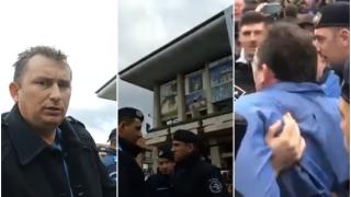 Incident la mitingul anti-extremism organizat de PNL Suceava. Liderul partidului SOS Suceava, scos cu forţa de jandarmi de lângă scenă