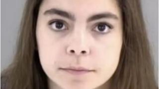 O profesoară de 26 de ani din SUA riscă ani grei de închisoare, după ce s-a strecurat în dormitorul elevului ei de 14 ani ca să întrețină relații sexuale