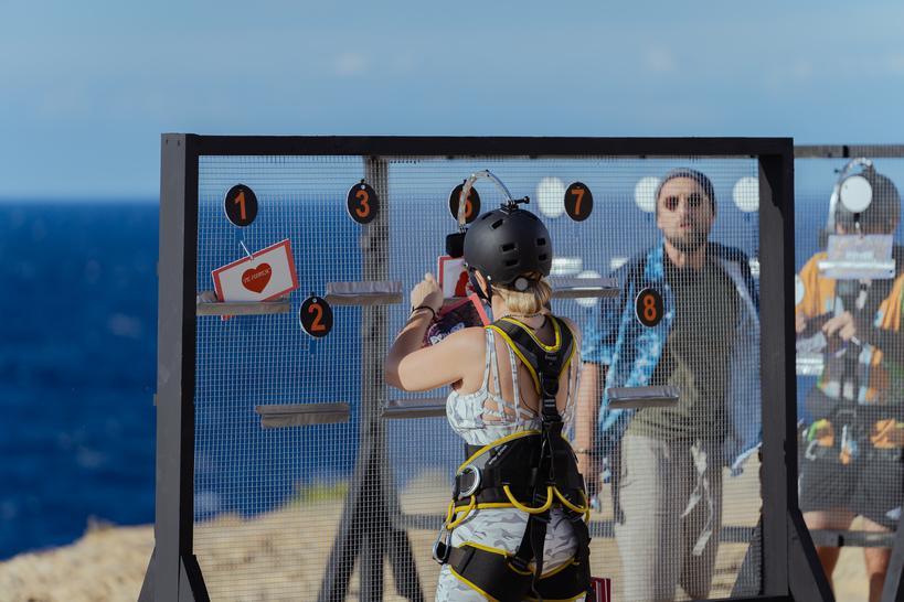 Power Couple România – La bine și la greu, 7 februarie 2024. Cum au făcut faţă Emi şi Mădălina la proba de pe podul suspendat