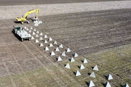 Ucraina îşi face propria "Linie Surovikin". Construieşte trei linii defensive fortificate lungi de 2.000 de kilometri, anunţă Zelenski