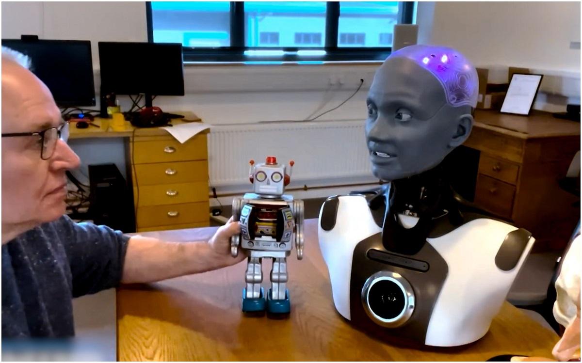 Ameca, cel mai avansat robot construit până acum. Îi poate imita pe Morgan Freeman, Elon Musk sau Donald Trump. Ce alte dotări mai are