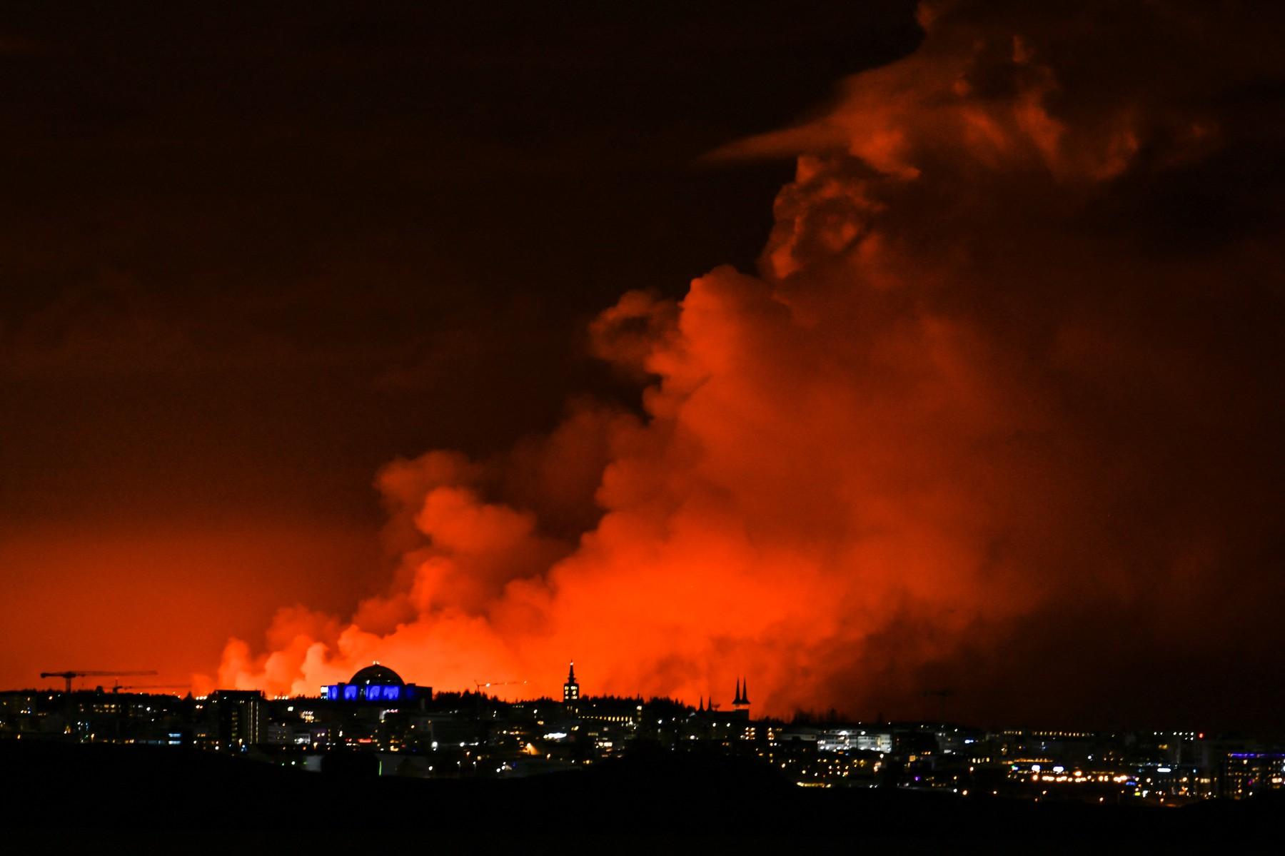 A patra erupţie vulcanică din ultimele patru luni, în Islanda. Localnicii s-au obişnuit deja cu dezastrul: "Nu ne mai obosim"