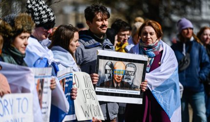 Alegeri în Rusia 2024. Mii de ruşi participă la protestul "Prânz împotriva lui Putin". Stau la cozi pentru a-i vota pe contracandidații liderului rus