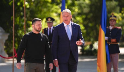 De ce România nu dezvăluie ce sprijin militar oferă Kievului. Iohannis: Suntem lângă front, nu are rost să dăm date celor care agresează Ucraina