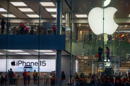 SUA a dat în judecată Apple: Nu este ilegal să deţii monopol, este ilegal să foloşeşti practici neloiale pentru a-l păstra