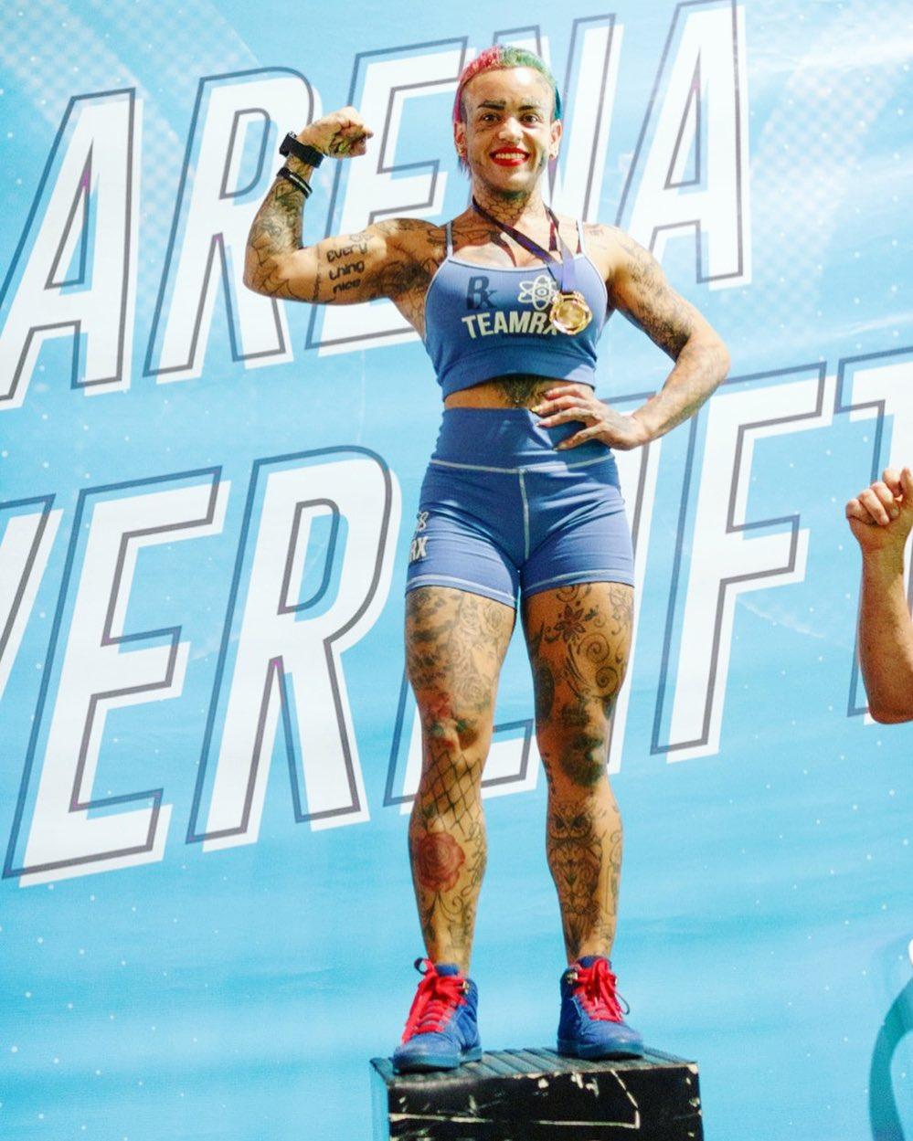 Tânăra avea zeci de mii de urmăritori pe reţelele sociale