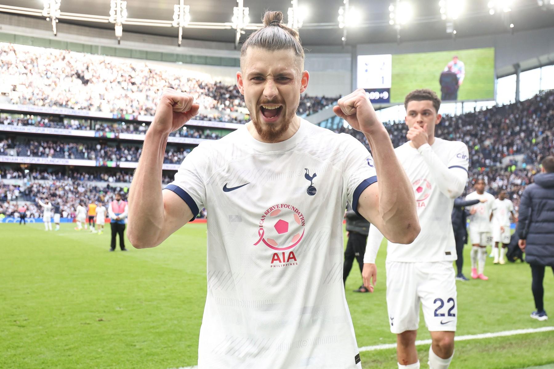 Premier League. Tottenham - Luton Town, 2-1. Revenire spectaculoasă după prima repriză pentru echipa lui Drăguşin