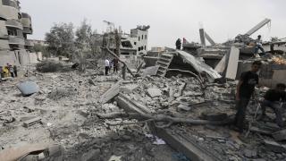 Fâşia Gaza, redusă la o grămadă de dărâmături. Armata israeliană şi Hamas vor relua negocierile pentru un armistiţiu