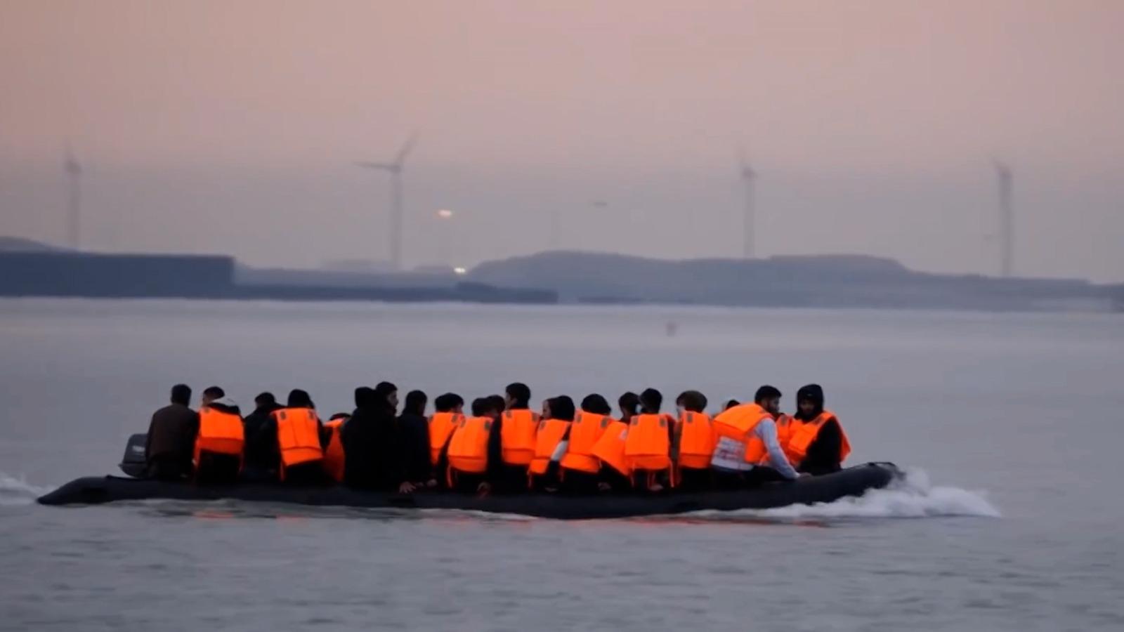 O fetiţă de 7 ani a murit după ce barca în care se afla s-a răsturnat, în nordul Franţei. Copila, alăturii de părinţii ei migranţi, voiau să ajungă pe Canalul Mânecii