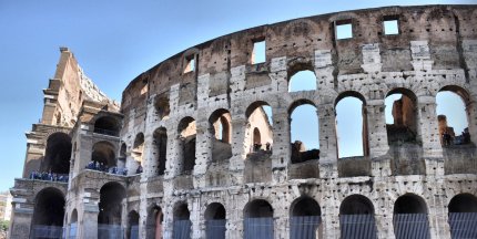 Doi suporteri englezi, înjunghiaţi în timp ce mergeau la un meci de fotbal, în Roma