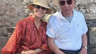 Miliardarul Rupert Murdoch s-a logodit pentru a șasea oară, la 92 de ani. Cine este Elena Zhukova, femeia care îi va deveni soție la vară