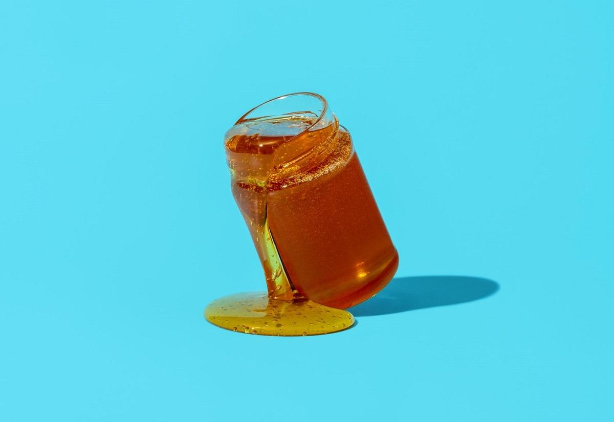 Mierea este un produs care poate fi extrem de uşor contrafăcut