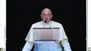Apel urgent din partea Papei Francisc după atacul Iranului asupra Israelului: "Ajunge cu războiul, cu violenţa"