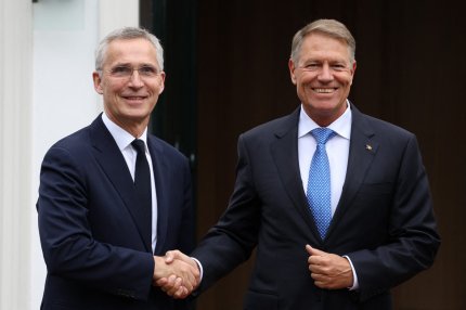 Jens Stoltenberg îl laudă pe Klaus Iohannis pentru ajutorul oferit Ucrainei: "România e esenţială pentru apărarea flancului estic al NATO"