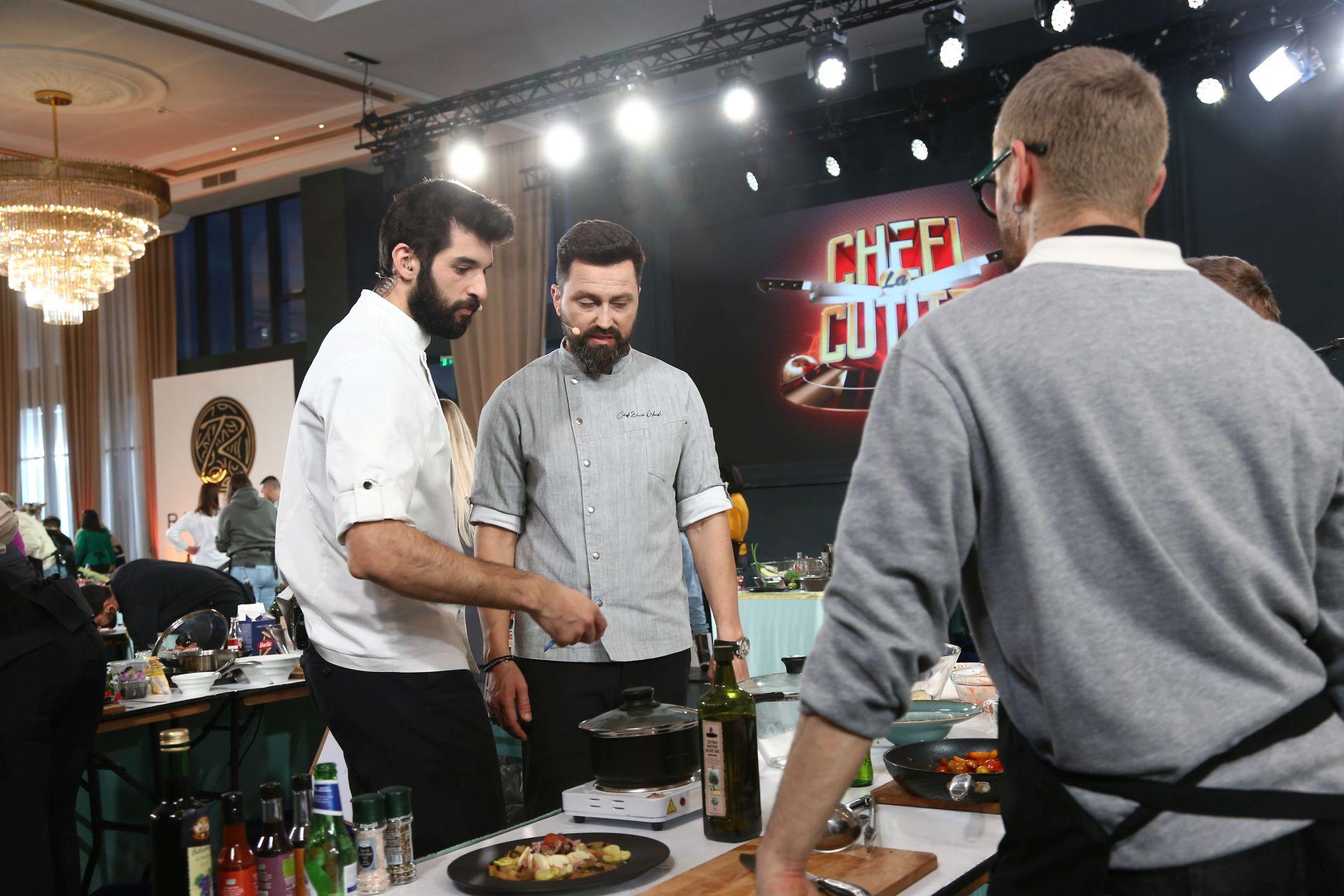 Jurații Chefi la cuțite își alcătuiesc diseară echipele cu care luptă pentru marele trofeu al sezonului