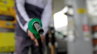 Care sunt preţurile la carburanţi astăzi, 17 aprilie 2024. Avem o nouă zi cu creşteri masive de preţuri 