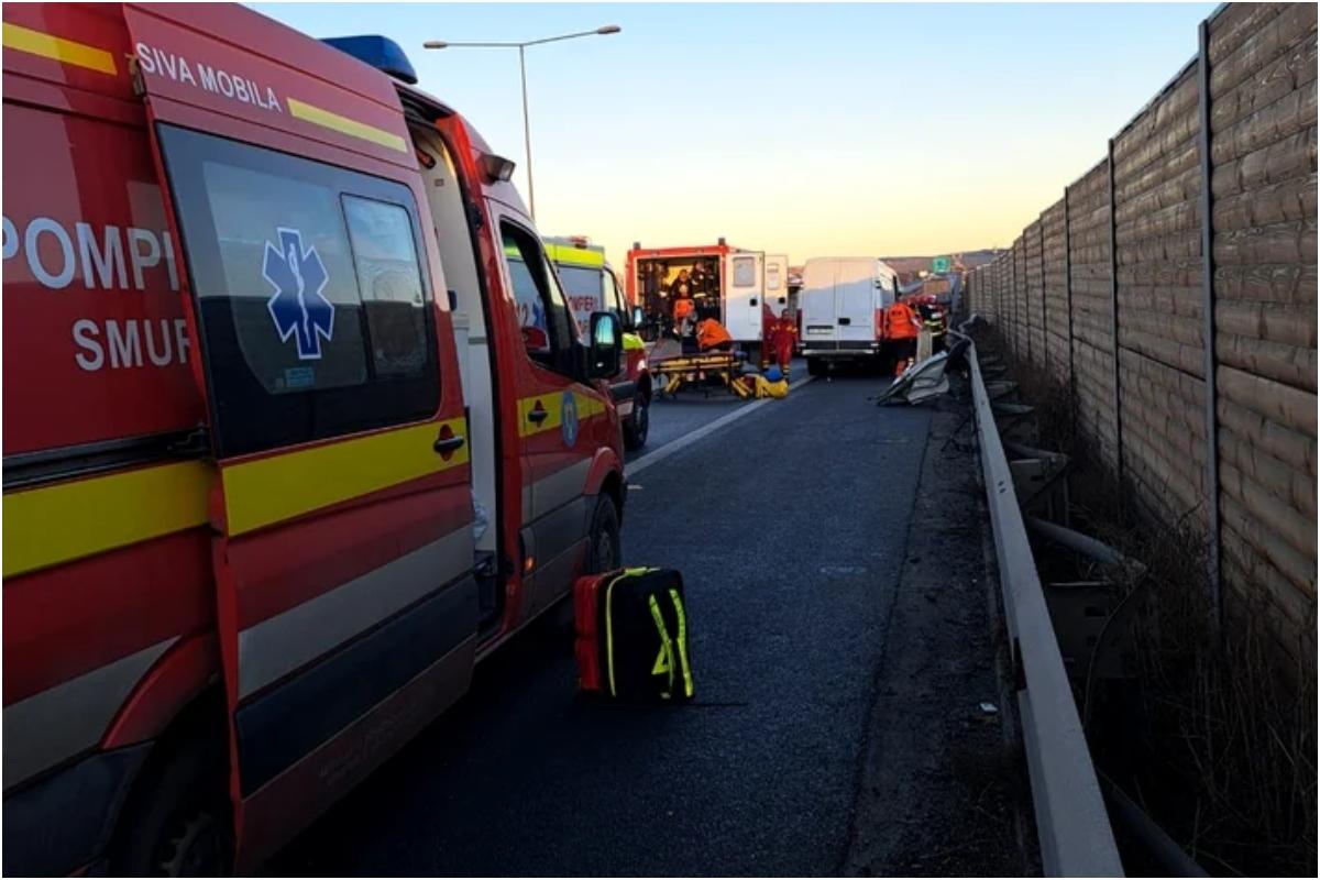 Accident cumplit pe A1, în zona Veştem. O persoană încarcerată, după ce 4 maşini s-au ciocnit. A fost chemat elicopterul SMURD