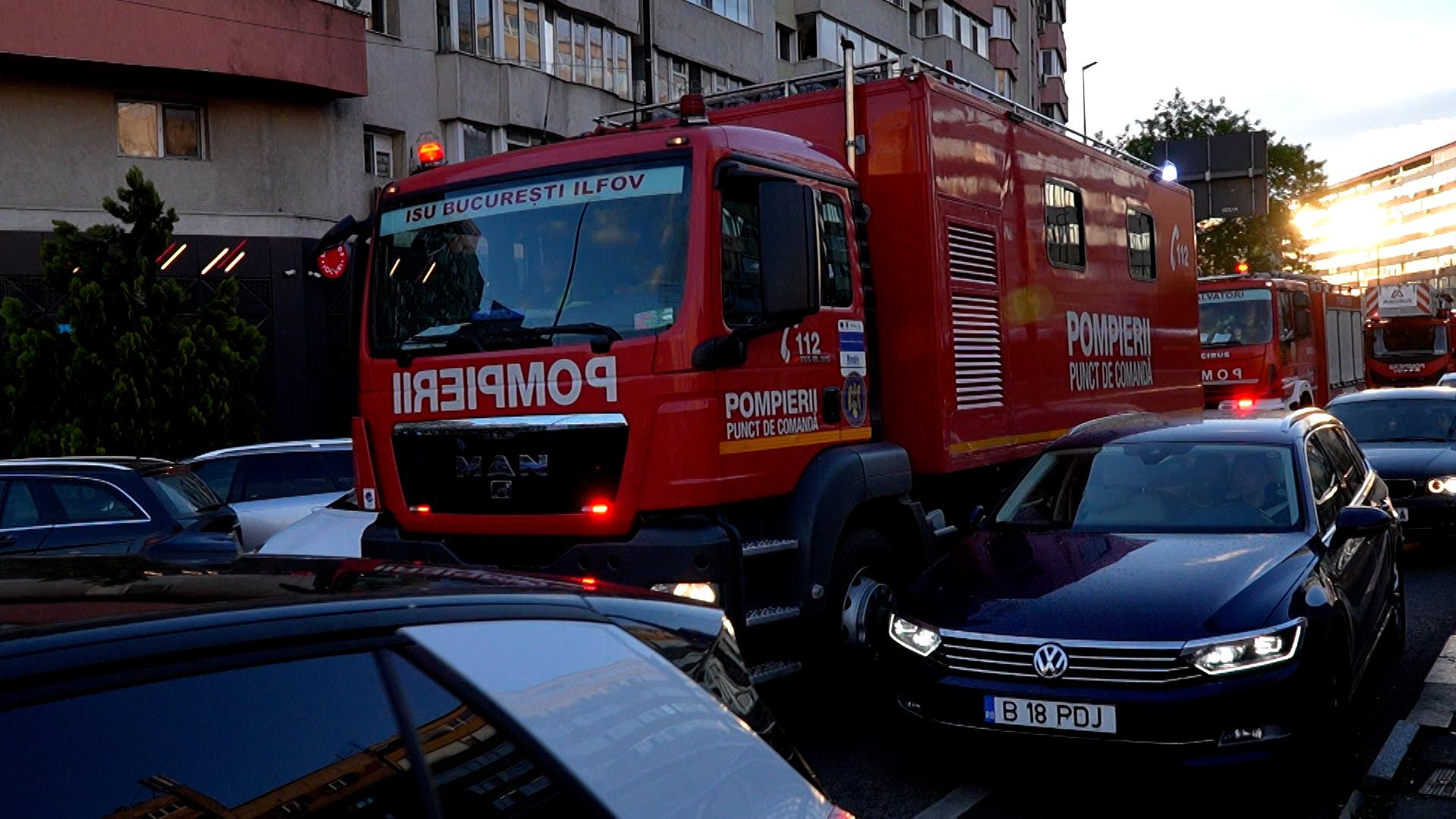 Filmul sinuciderii de la staţia de metrou Obor. Un bărbat s-a aruncat fără ezitare în faţa trenului sub privirile călătorilor