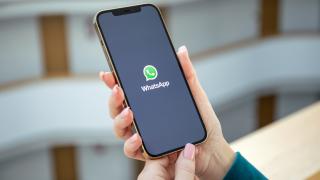 Țara în care utilizatorii de iPhone nu mai au acces la WhatsApp și Threads, din motive de securitate națională