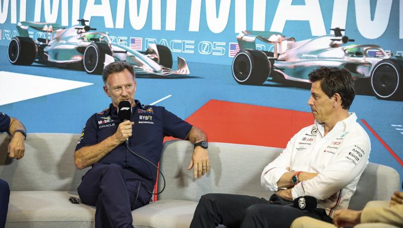 Formula 1. "Înţepături" între managerii de la RedBull şi Mercedes, pe tema "transferului" lui Verstappen: "Nu cred că piloţii mei sunt problema lui"