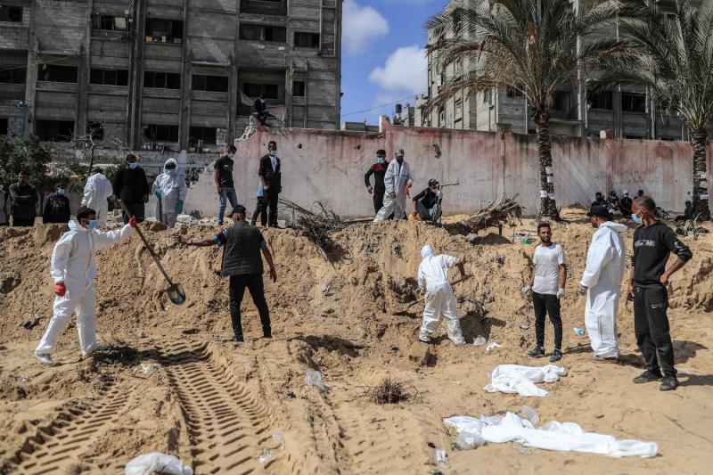 ​Scandalul gropilor comune din Gaza: "Ucişi cu mâinile legate şi dezbrăcaţi". UE şi ONU cer anchetă, Israelul neagă