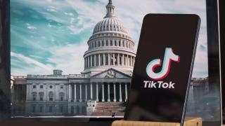 Americanii interzic TikTok, îngrijorați de manipulare și spionaj. Chinezii susțin că au "Constituția SUA" de partea lor